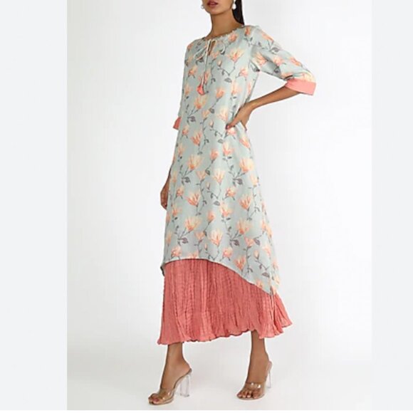 Linen& Linens Assymetrical Hem Floral Tunic - Picture 7 of 16